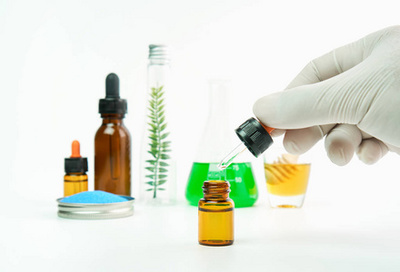 自然科學研究視角下的護膚成分 探索自然美產品的科學與美學融合